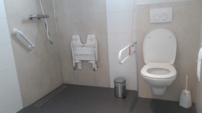 Toilet 2 en douche op de Nollehof